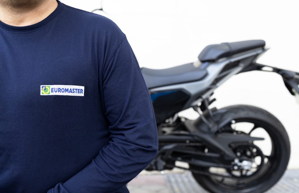 os cinco principais tipos de pneus para moto